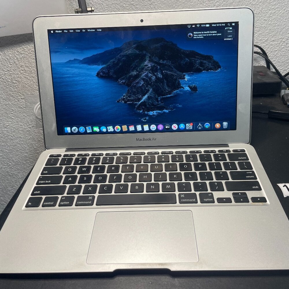 Apple MacBook Air MD223LL/A 2012  i5 1.70GHz 4GB RAM 64GB SSD 11 inch - Catalina